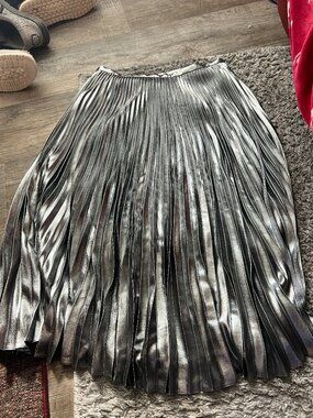 Lauren Ralph‎ Lauren silver pleated maxi skirt size 6